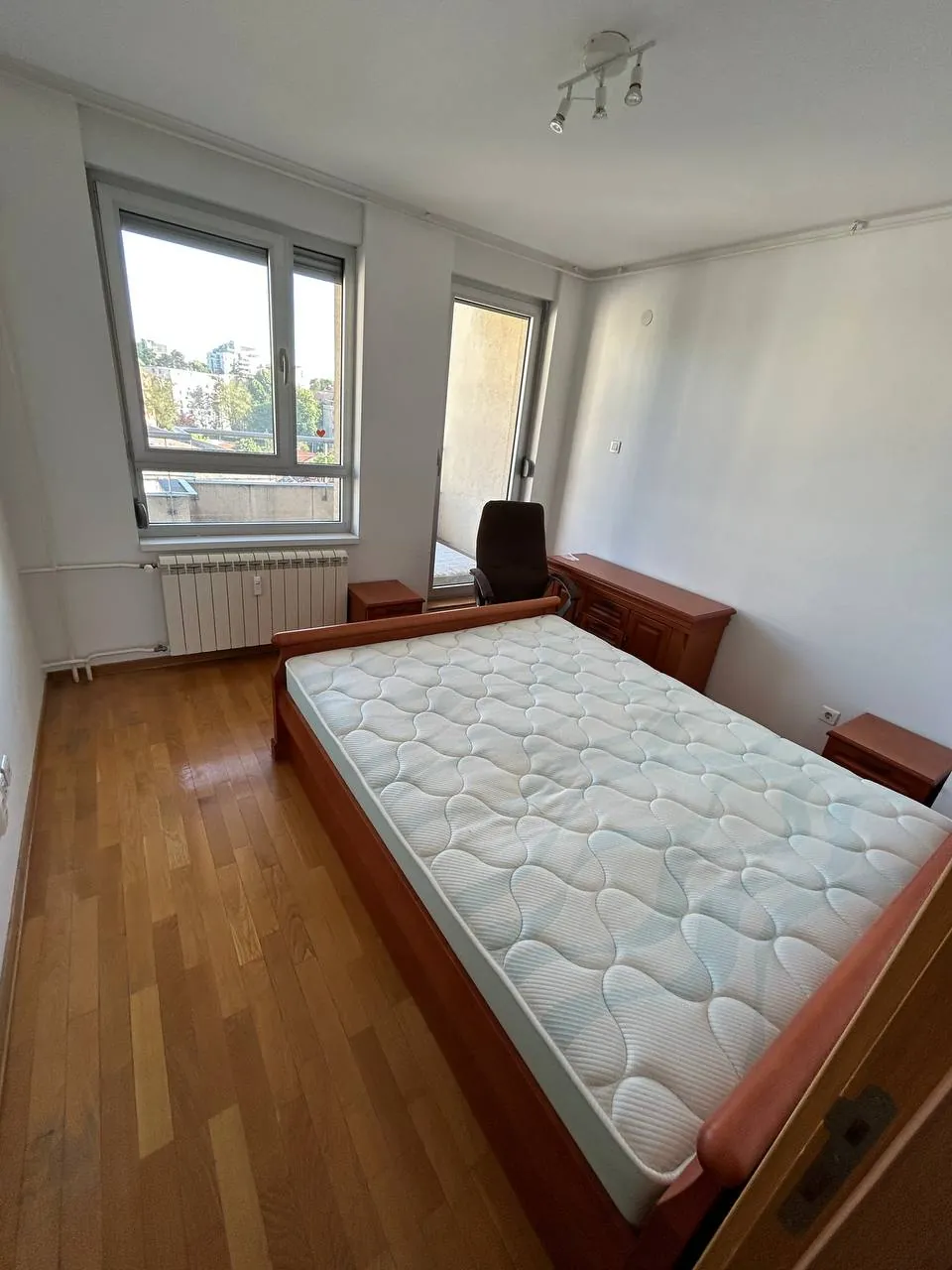 Аренда квартиры Звездара 3 комнаты 950 EUR 4