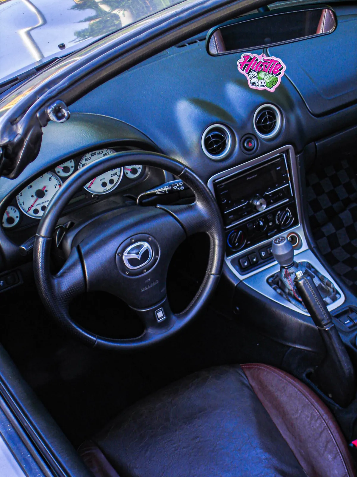 Mazda MX-5 NBFL 1.6 110 л.с. 2