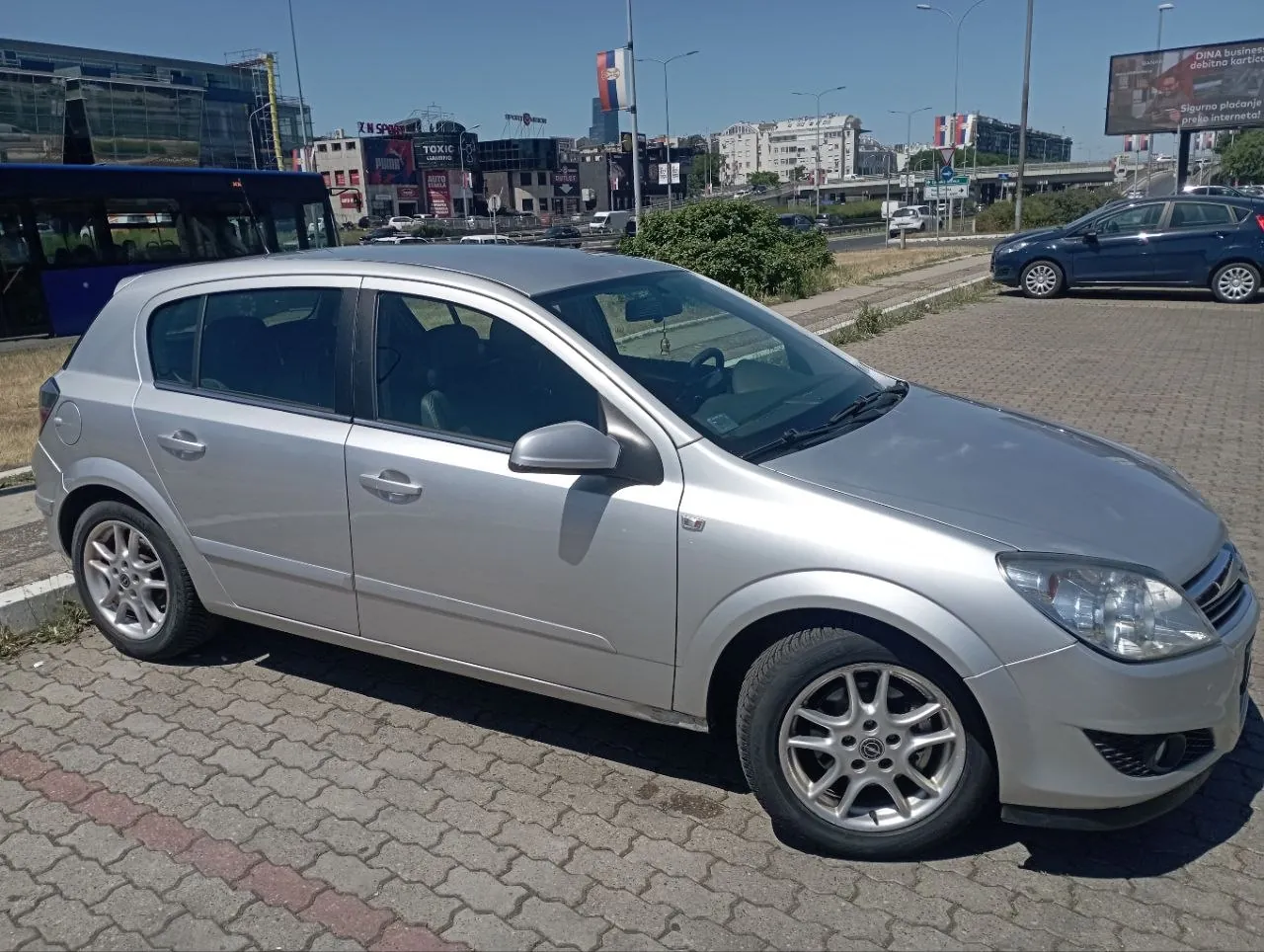 Opel Astra H 2007 бензин 4