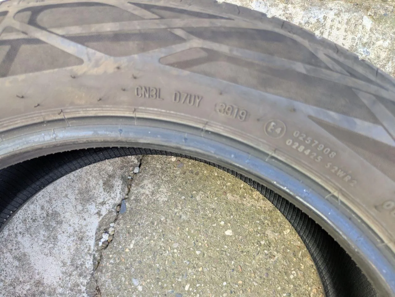 Шины Continental 235/55 R18 летние 4
