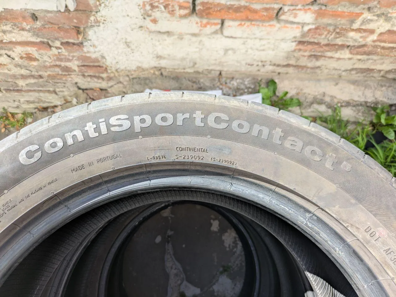 Шины Continental 235/55 R18 летние 1