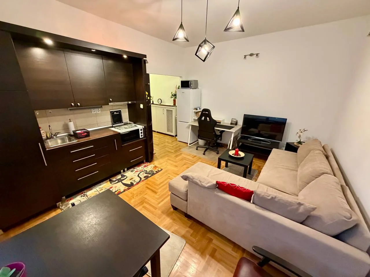 Квартира 2-комнатная Dorćol 640 EUR 1