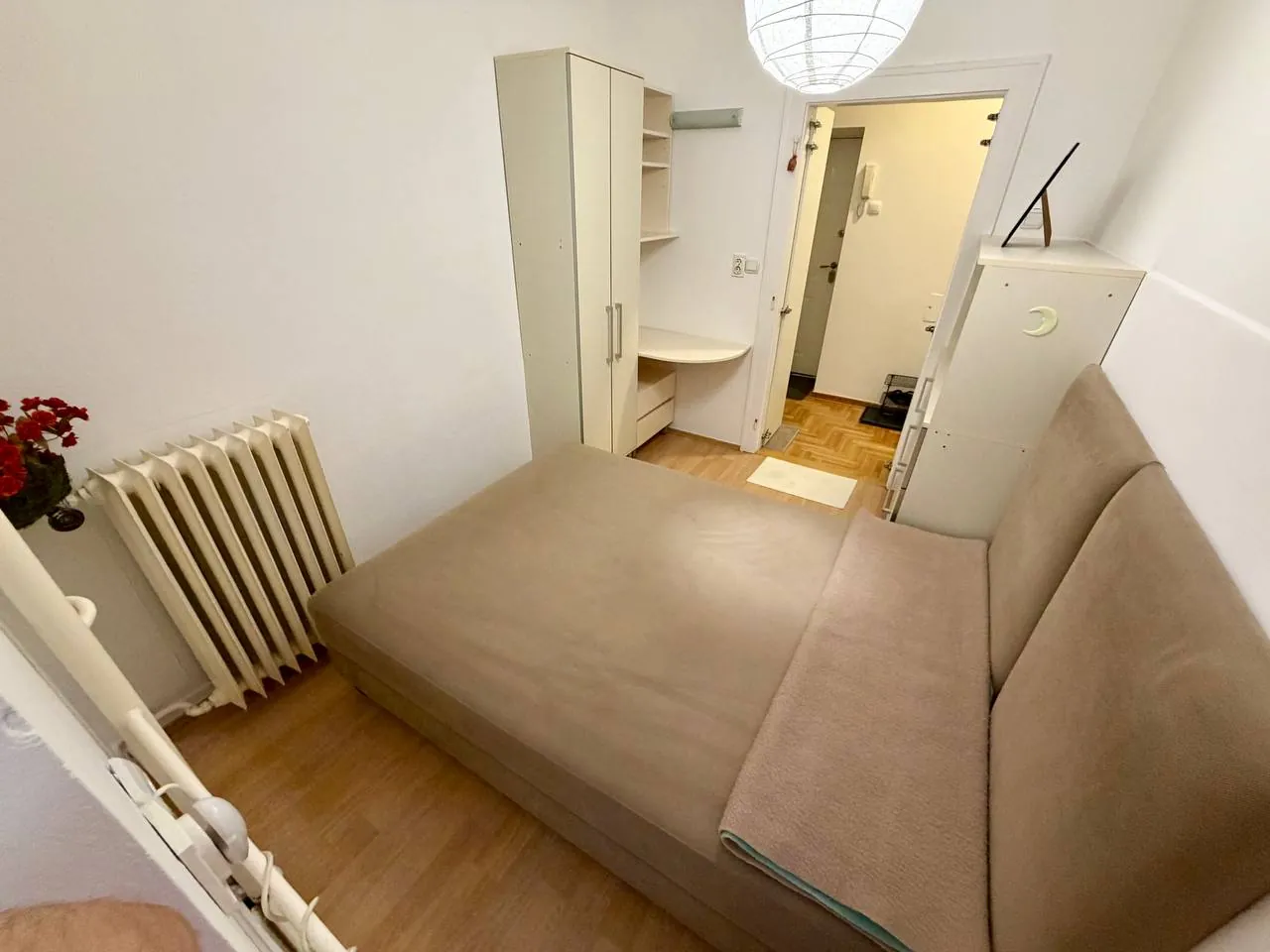 Квартира 2-комнатная Dorćol 640 EUR 7