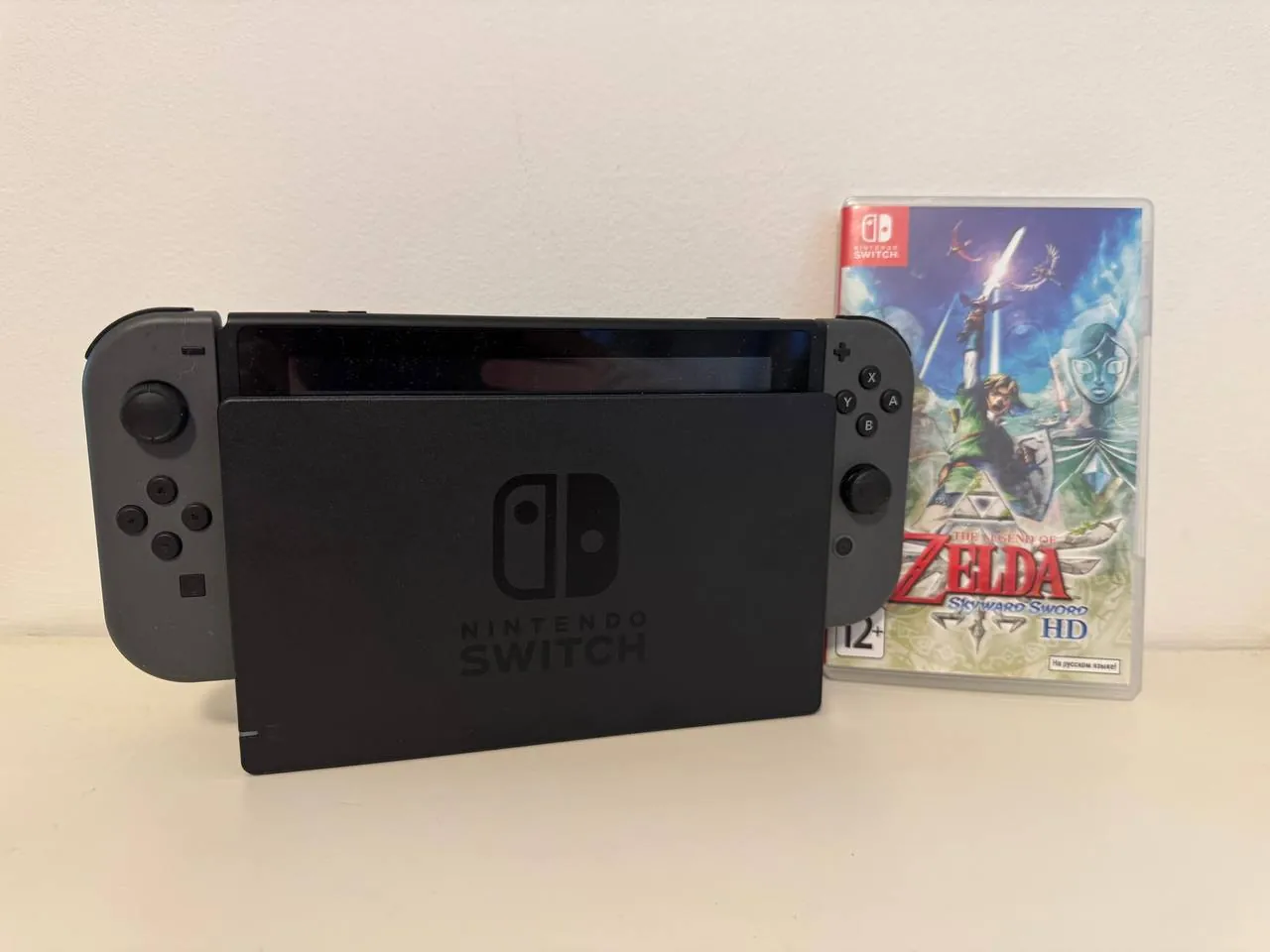 Nintendo Switch первая версия с Zelda 1