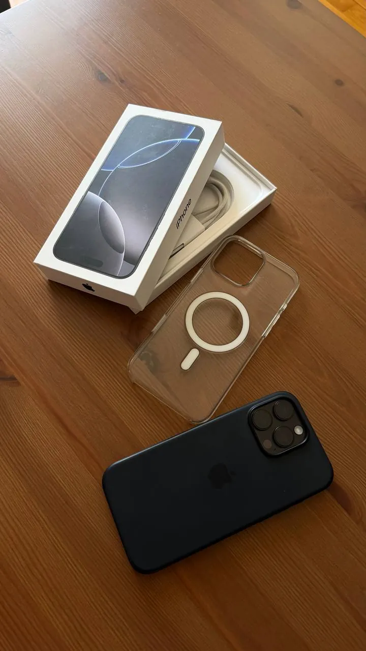 iPhone 16 Pro Max 512GB Black Titanium 5