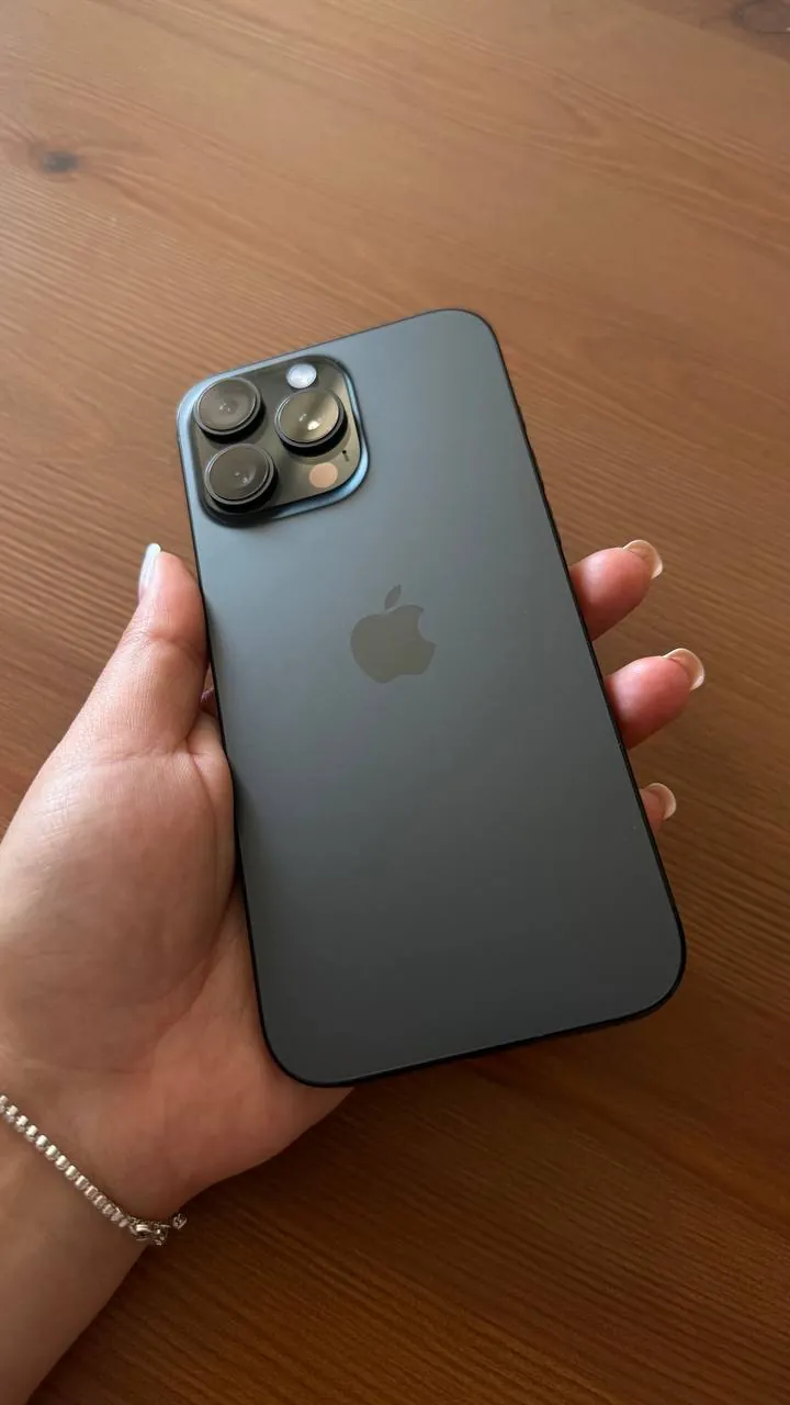 iPhone 16 Pro Max 512GB Black Titanium 1