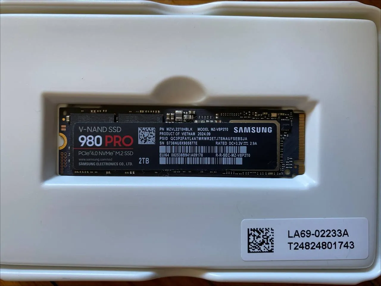 Новый SSD накопитель не использовался 1