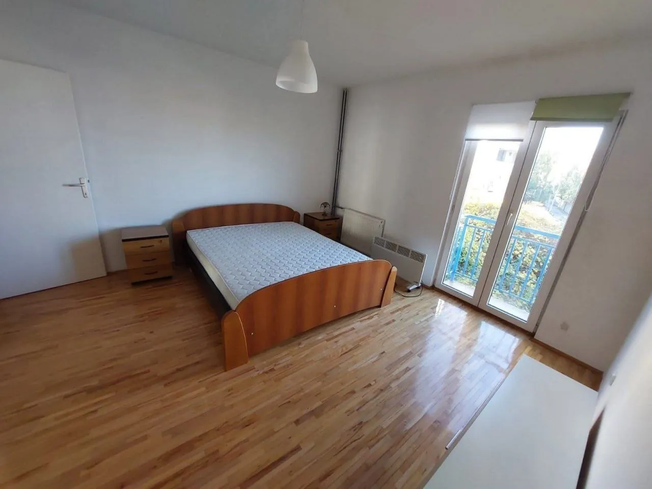 Квартира 3-комнатная Звездара Мириево 650 EUR 3