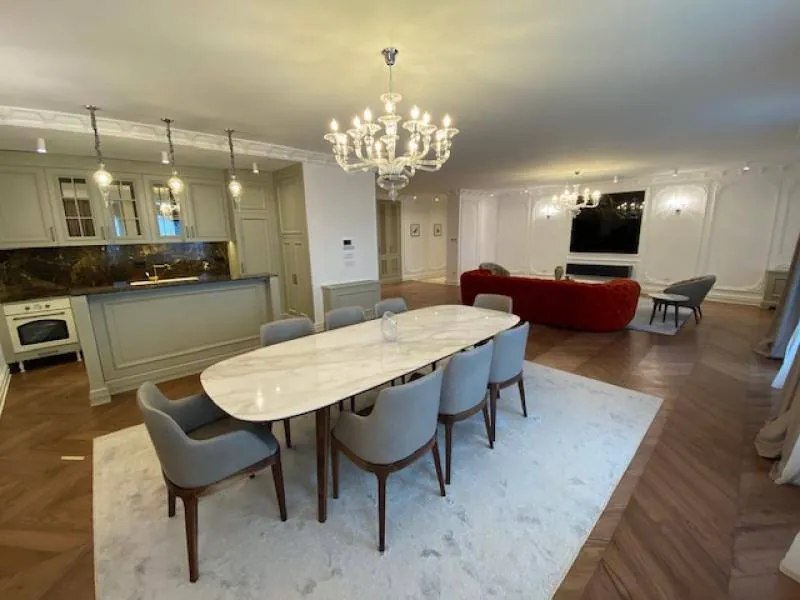 Квартира 4-комнатная Врачар 170м2 3000 EUR 10