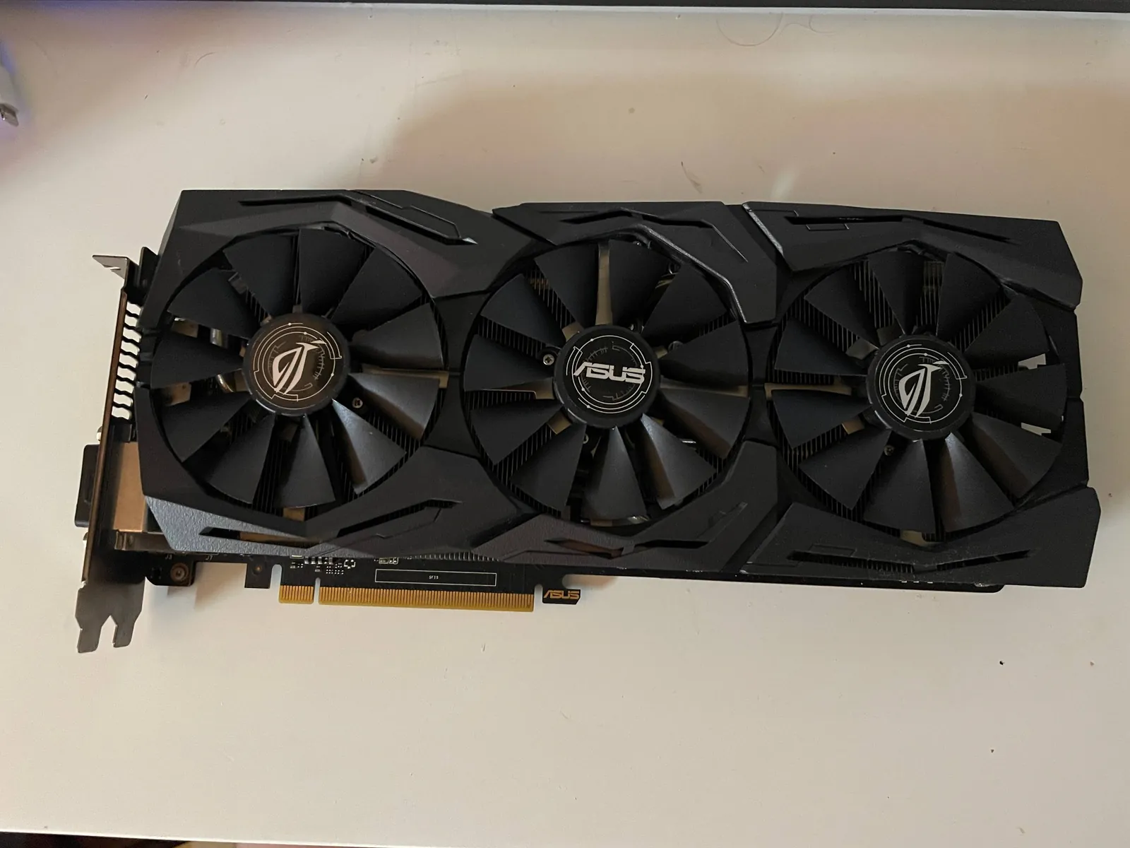 iPhone 12 64GB и видеокарта GTX 1060 6GB 5