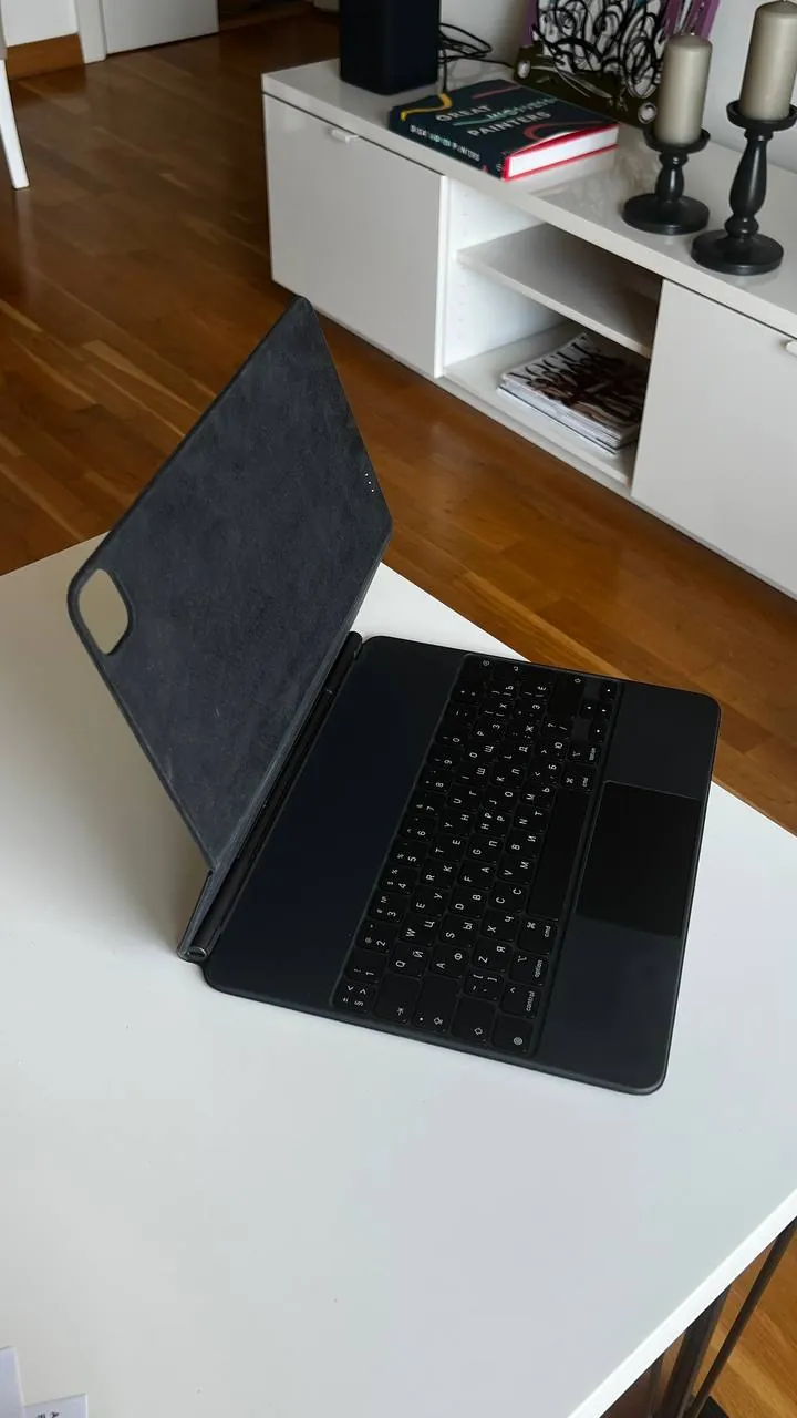 iPad Pro 12.9 2020 256GB Magic Keyboard 5