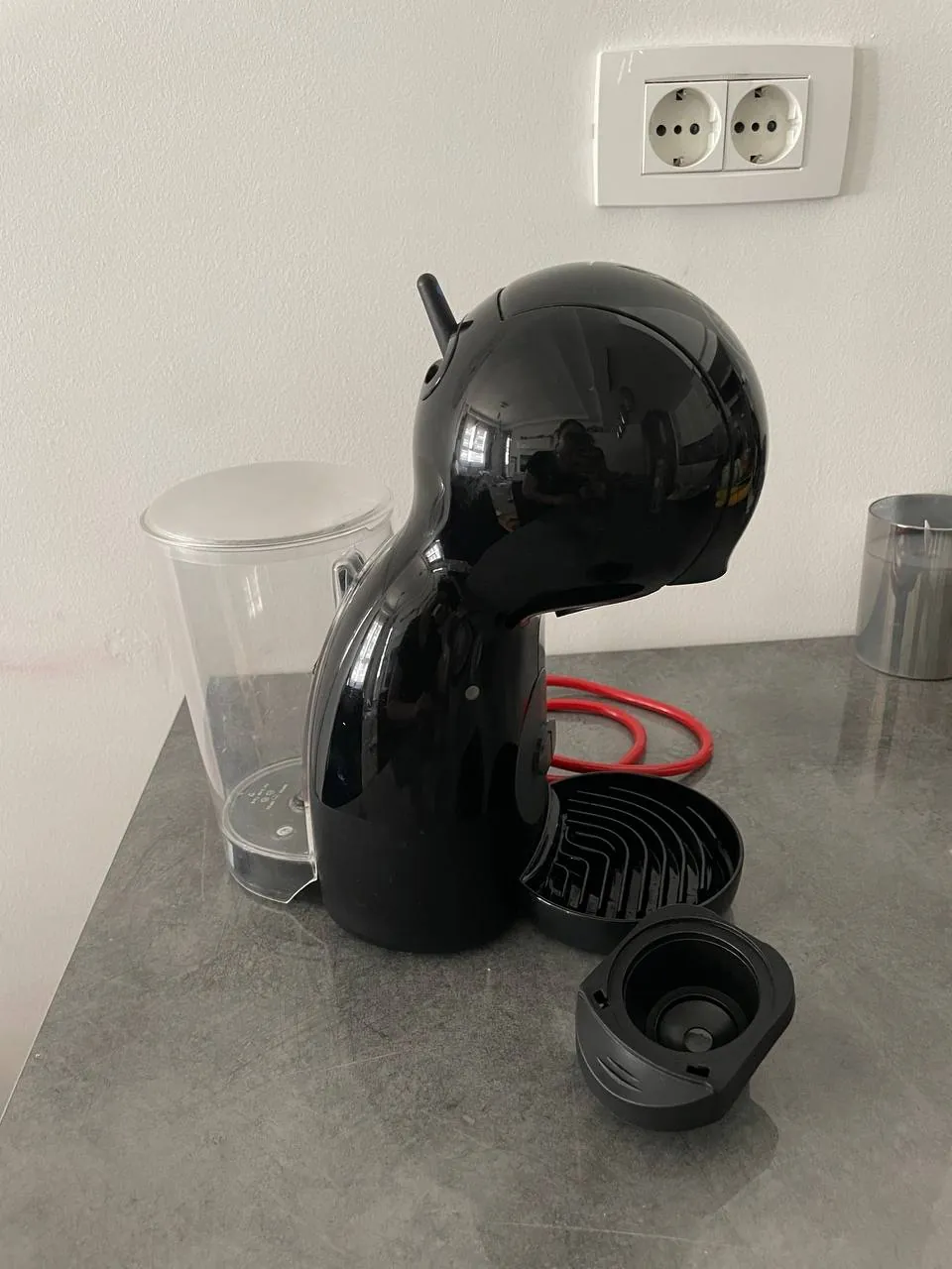 Кофемашина Dolce Gusto Piccolo XS 4