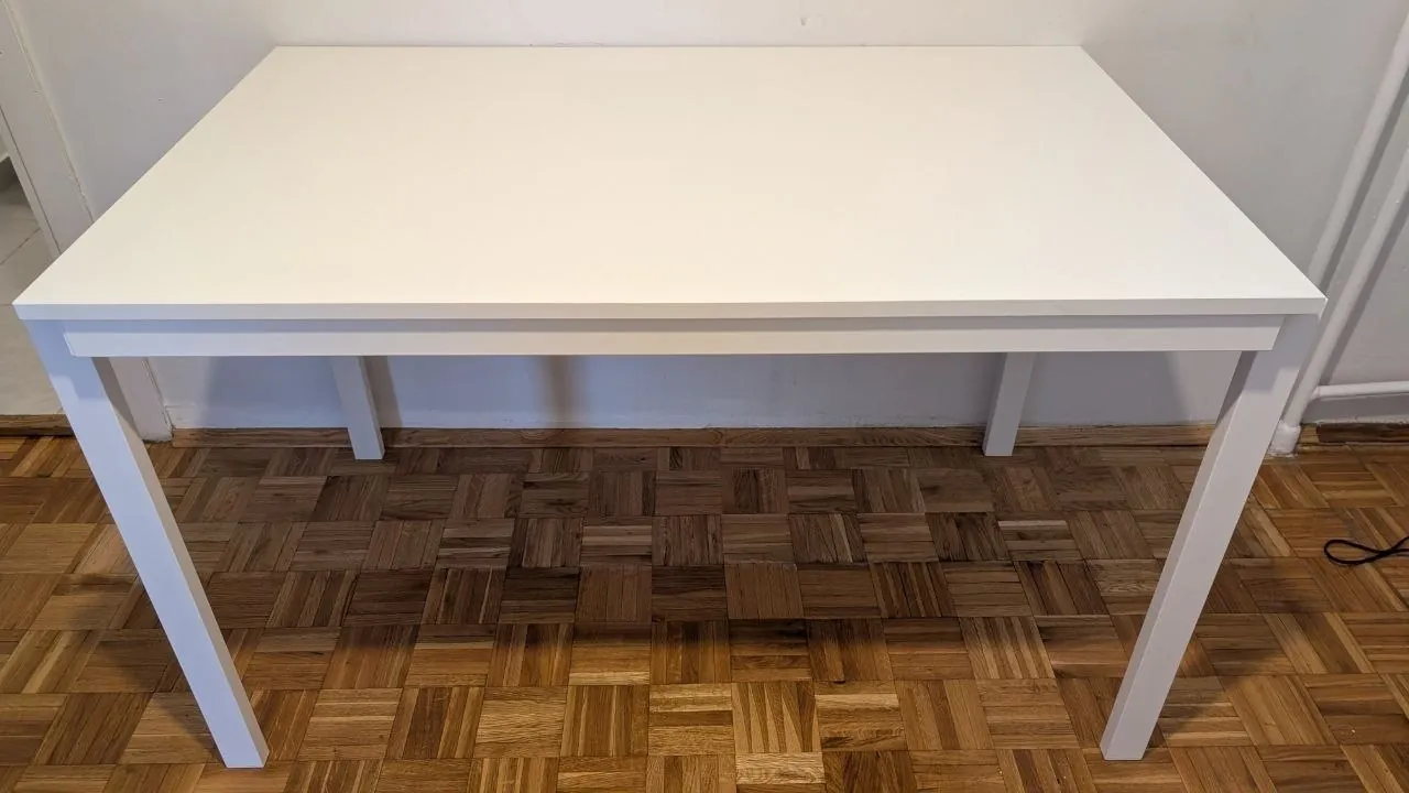Стол IKEA VIHALS и 4 стула комплект 1