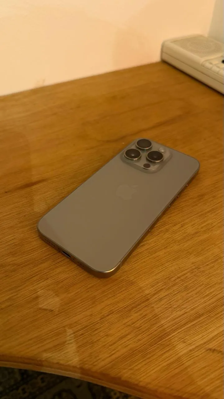 iPhone 15 Pro 128GB Natural Titanium 510 EUR 3