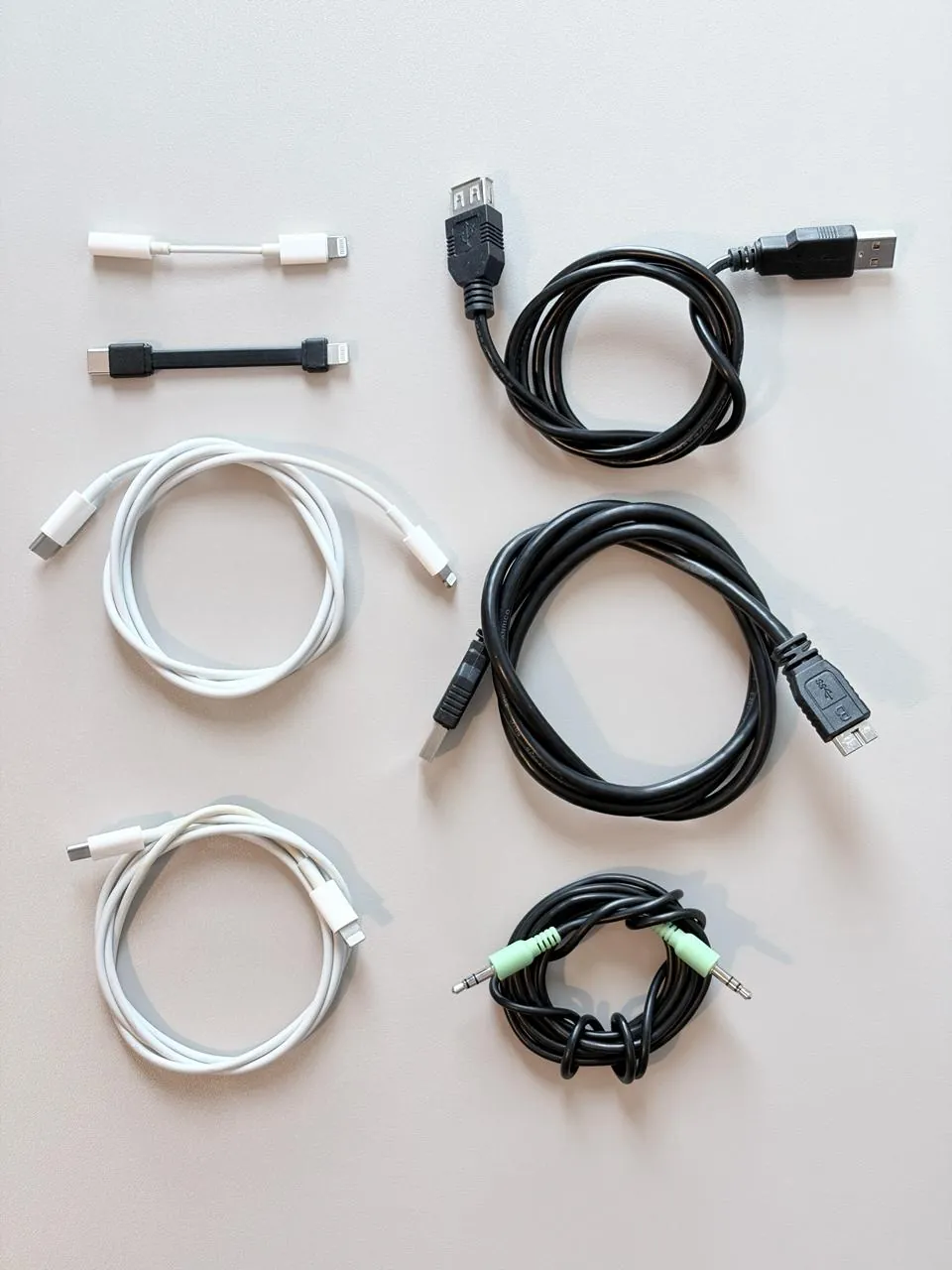 Набор кабелей Lightning USB-C Jack HDMI 1