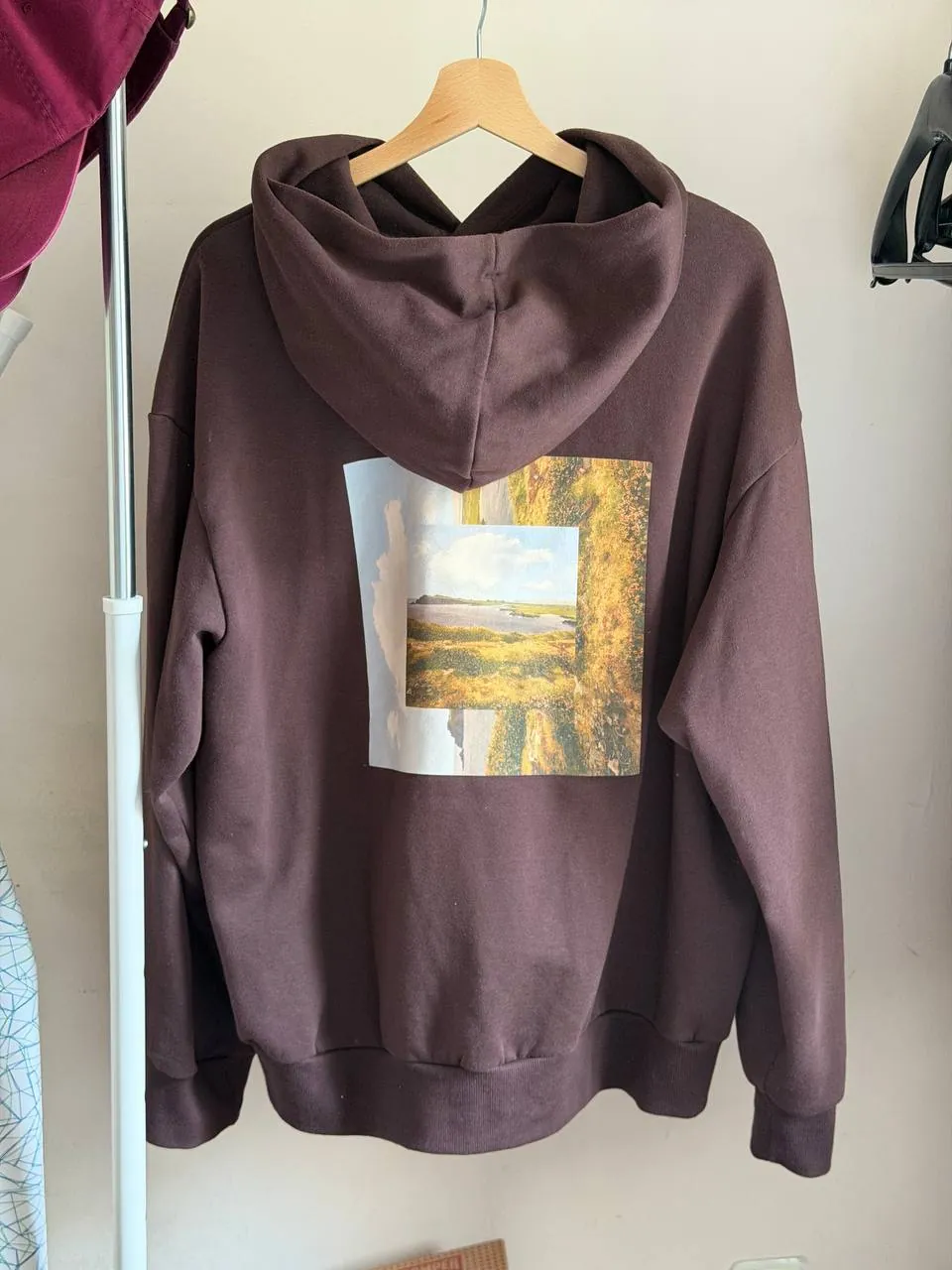 Худи H&M L шоколадный плотный с принтом 2