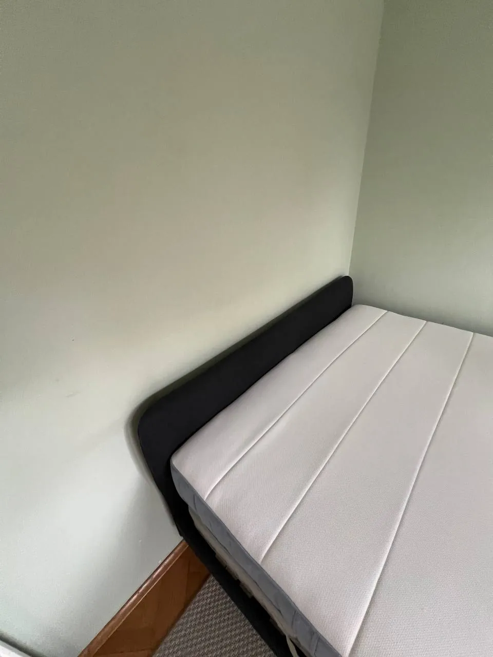 Кровать IKEA Slattum 140x200 и матрас Vesteröy 3