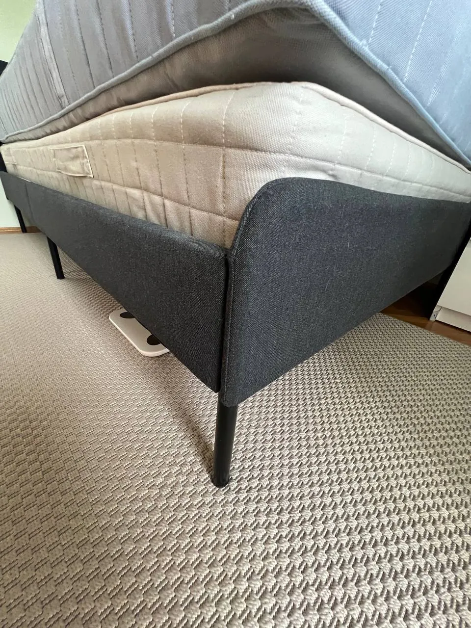 Кровать IKEA Slattum 140x200 и матрас Vesteröy 4