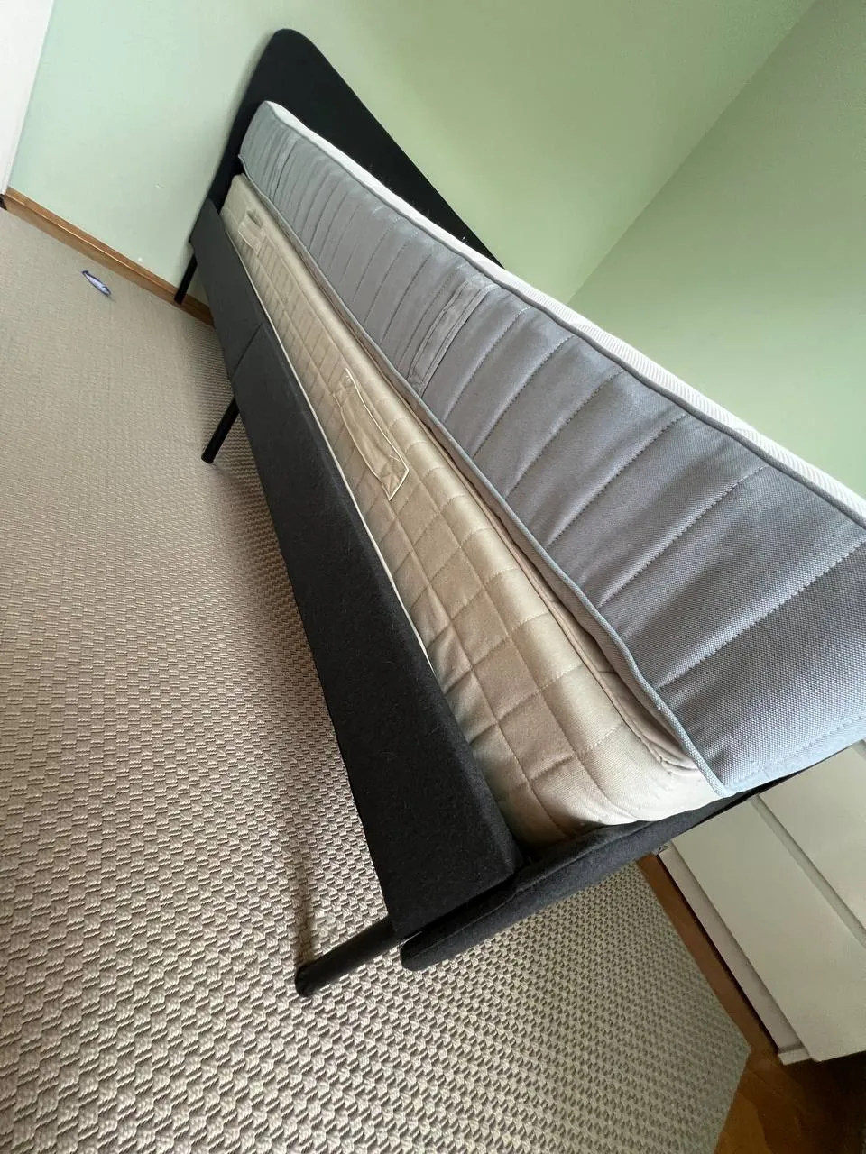 Кровать IKEA Slattum 140x200 и матрас Vesteröy 5