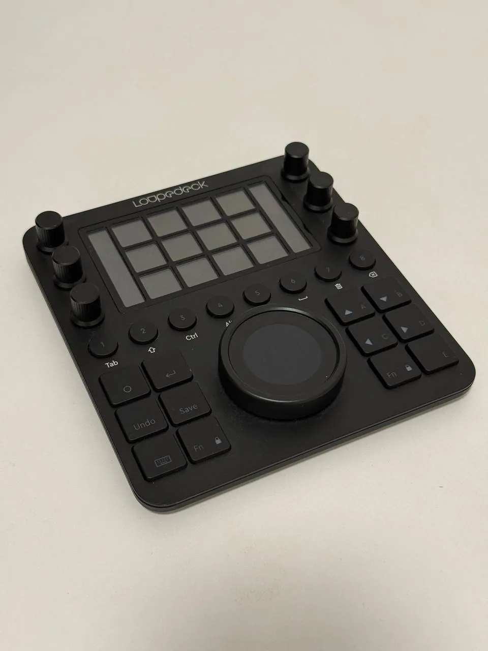 Loupedeck CT контроллер для редактирования 2
