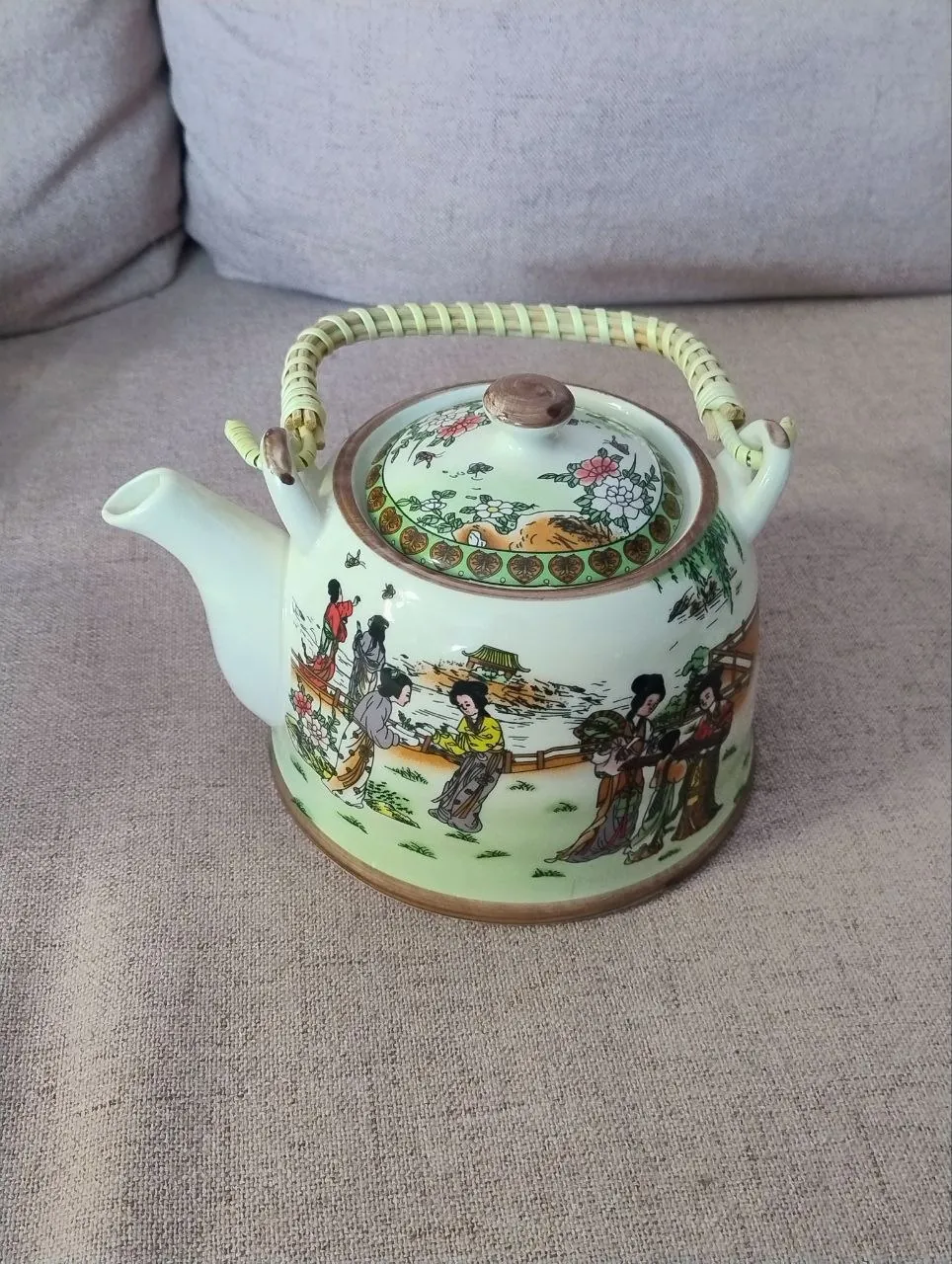 Керамический чайник Новый Белград 1