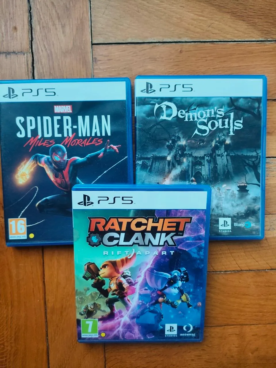 PS5 Fat 825GB с аксессуарами Белград 540 EUR 4