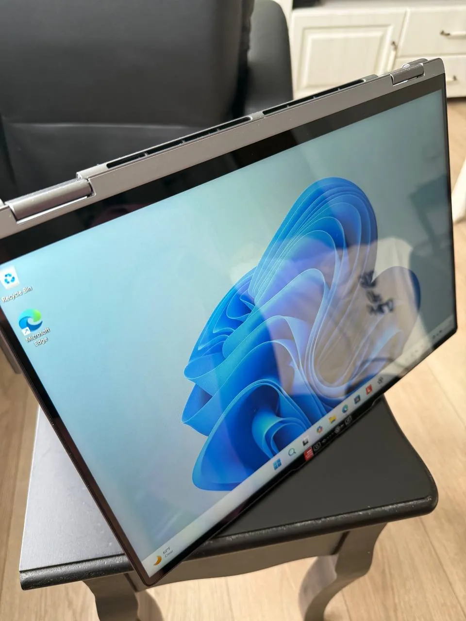 Lenovo Yoga 7 2-in-1 16 Ryzen 7 16GB 850 EUR 6