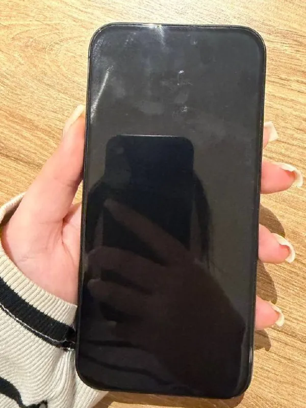 iPhone 15 Pro Max 1TB аккумулятор 84 процента 2