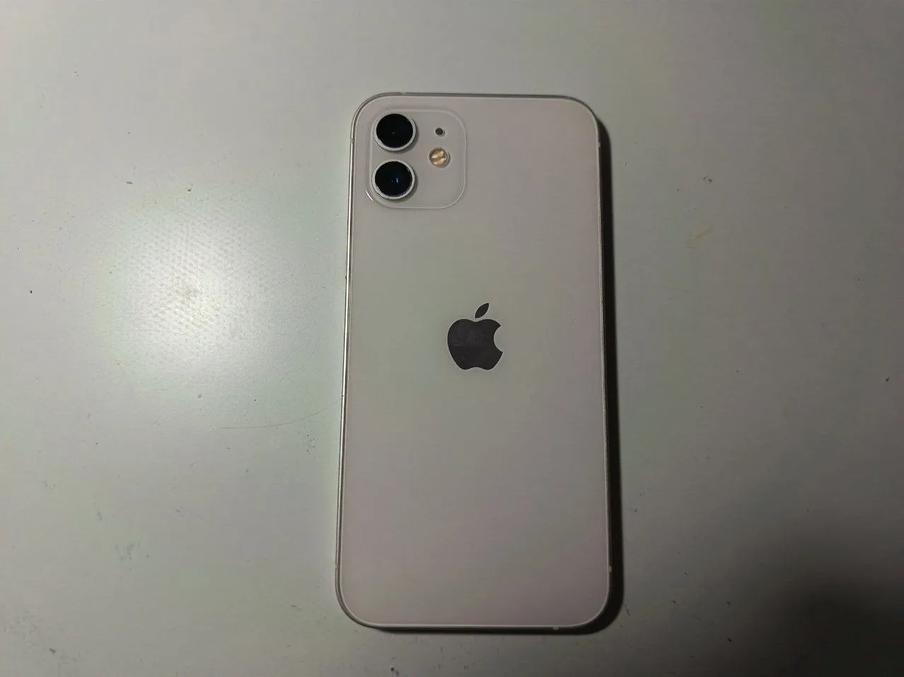 iPhone 12 белый корпус идеал Белград 170 EUR 1