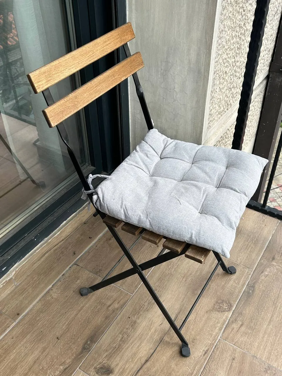 Набор предметов IKEA столик лампа стул полка зеркало 4