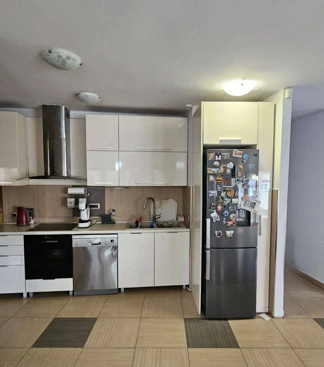 Аренда квартиры 120м Звездара 800 EUR 4 комнаты 4
