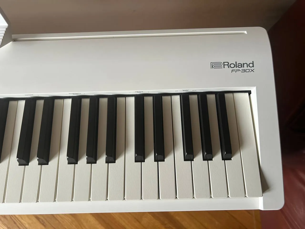 Roland FP-30X цифровое пианино со стойкой и педалями 2