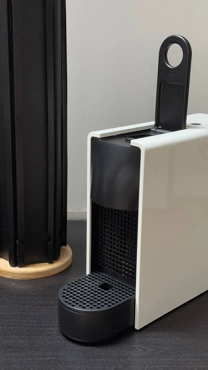 Кофемашина Nespresso Essenza Mini 3