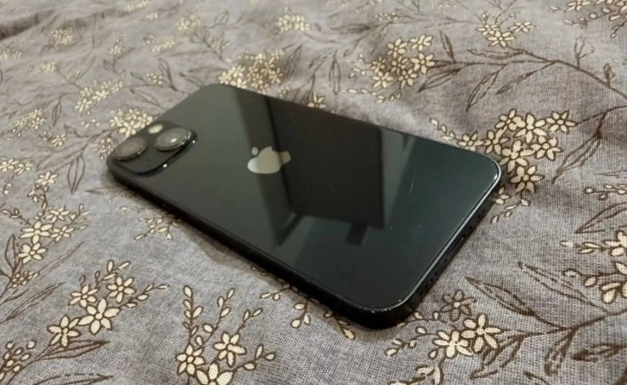 iPhone 13 256GB аккумулятор 92 процента 2