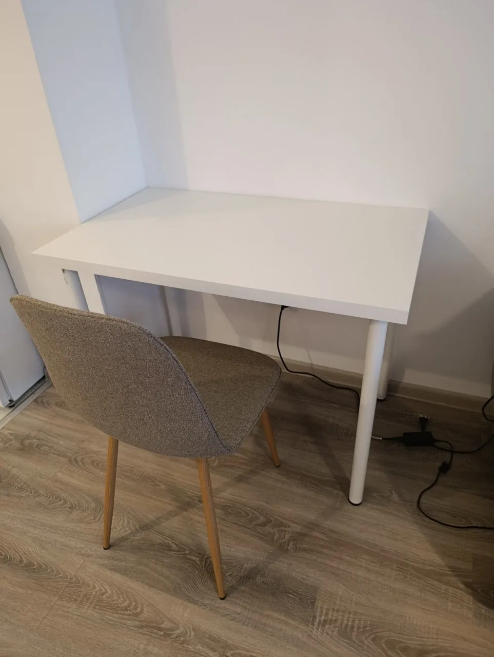 Стулья Jusk стол и лампы IKEA 3