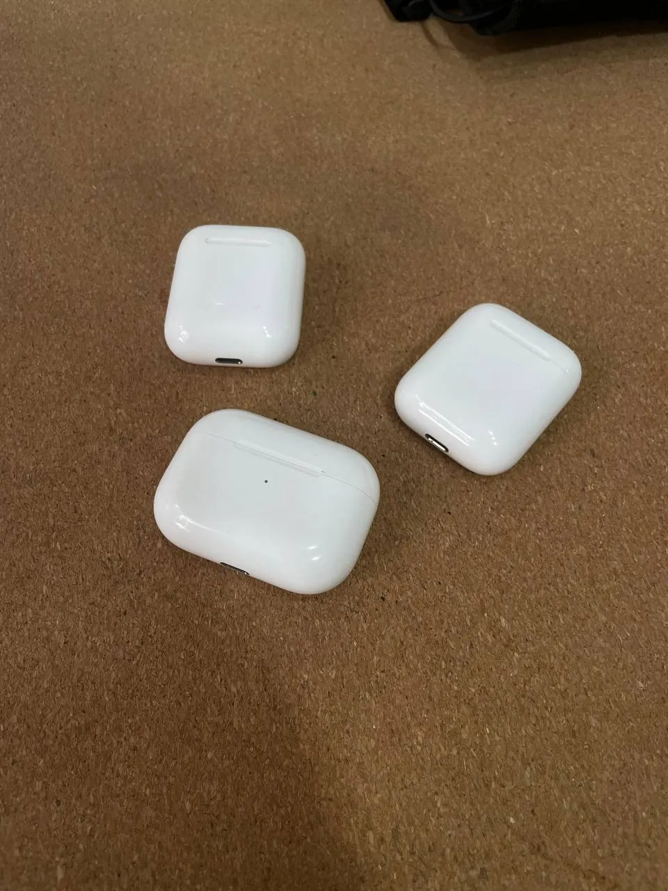 Кейсы AirPods 1 и AirPods Pro 1 1
