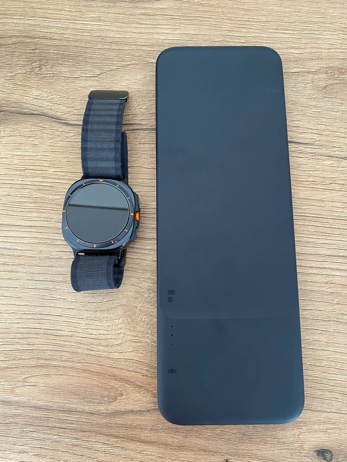Смарт-часы Samsung Galaxy Watch SM-L705U 1