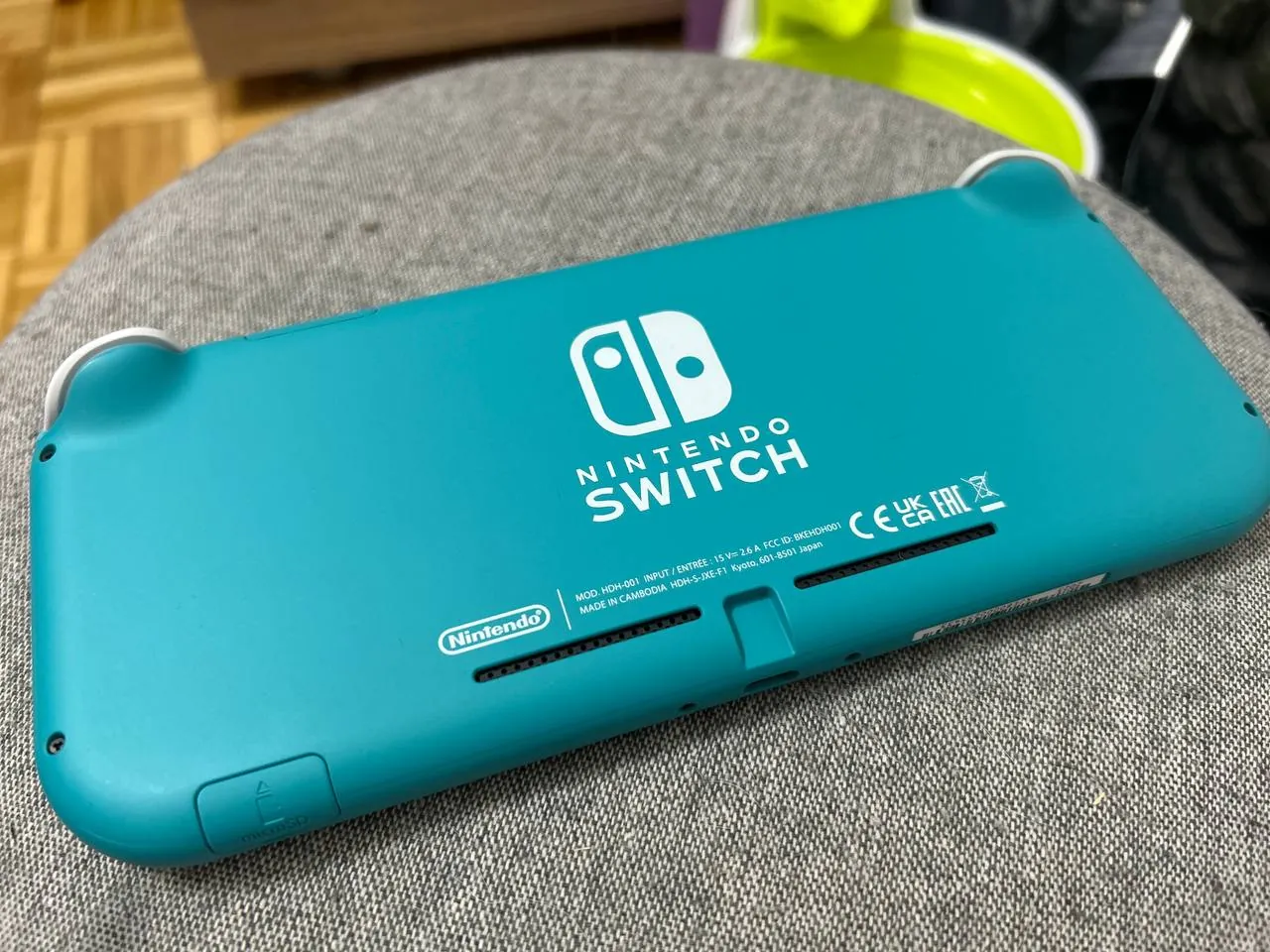 Nintendo Switch с игрой Hogwarts и картой памяти 3