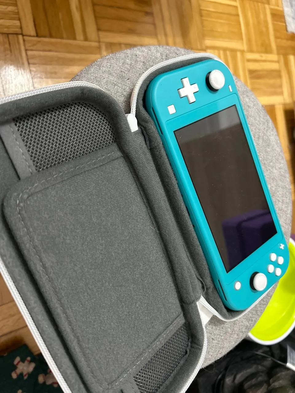 Nintendo Switch с игрой Hogwarts и картой памяти 5