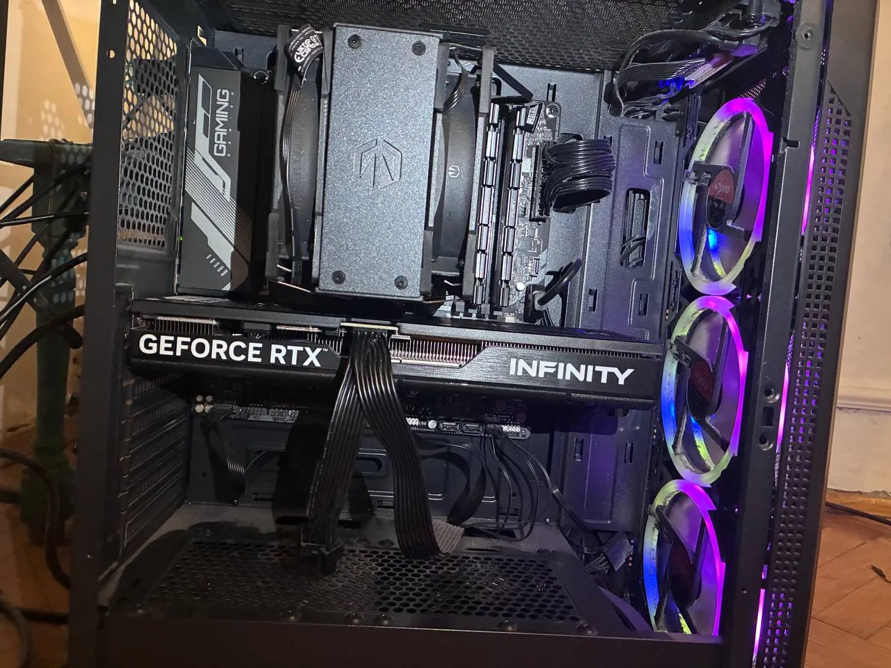 Игровой ПК RTX 5060 Ti с монитором и периферией 2