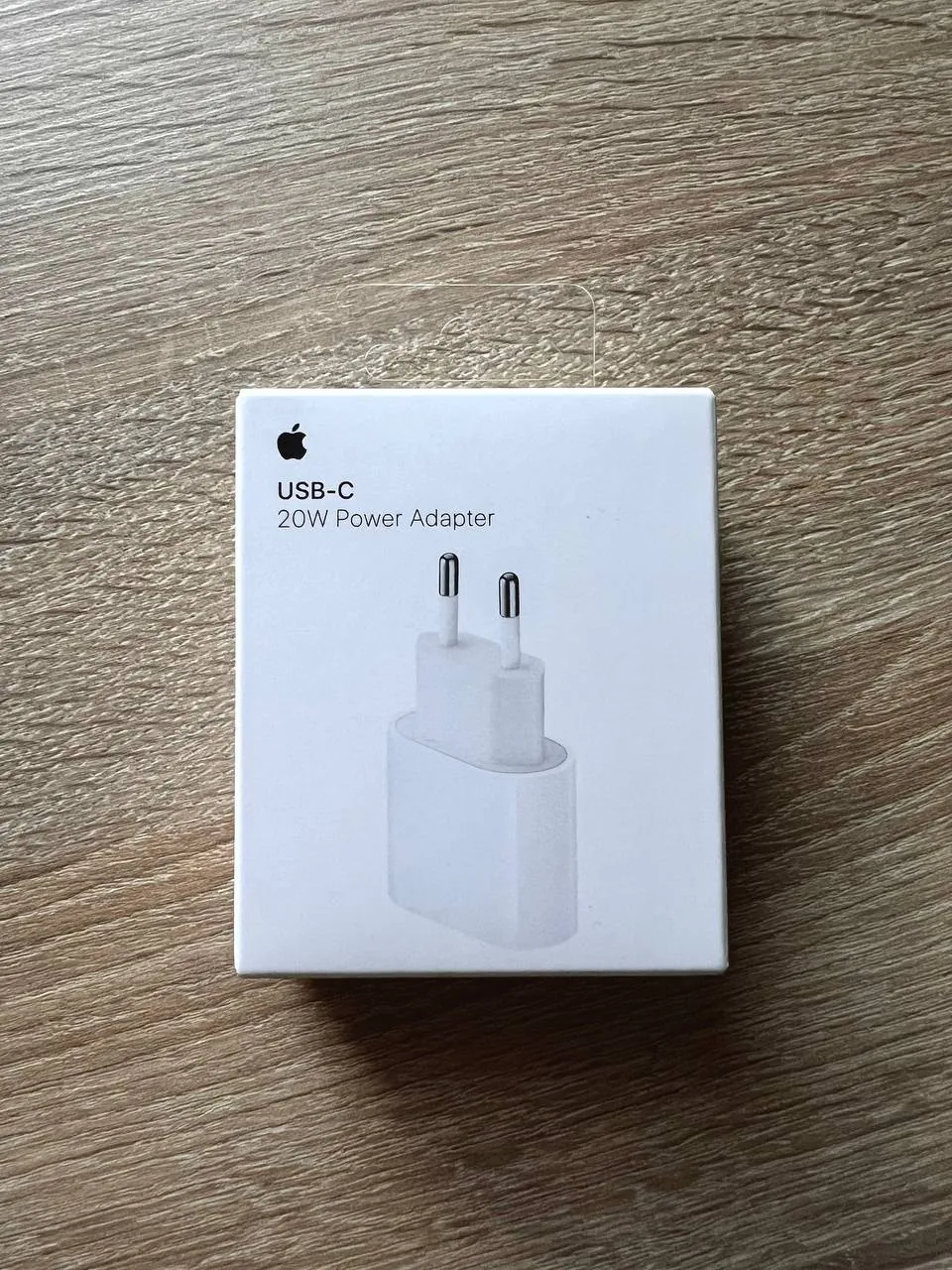 Apple 20W USB-C адаптер питания 1