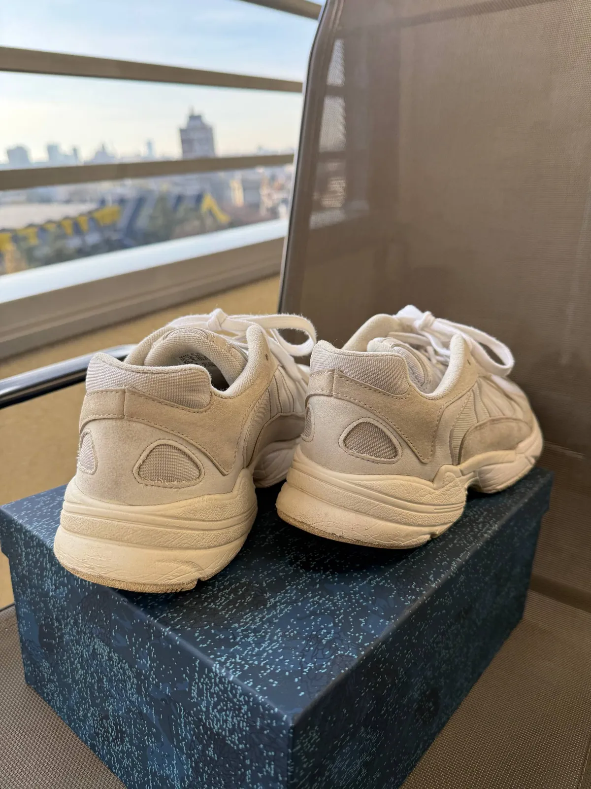 Кроссовки Adidas Yung-1 размер 42 4