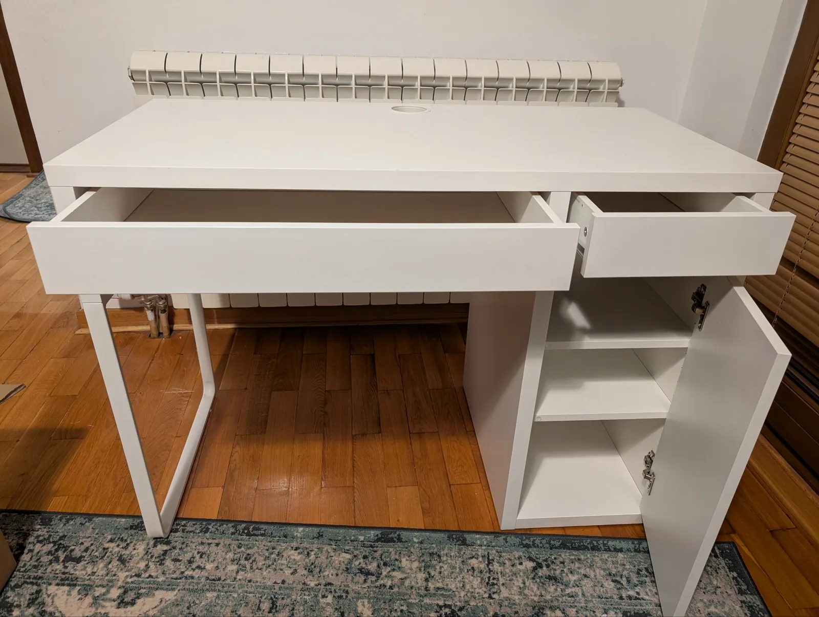 Стол IKEA Micke 105x50 со стулом 2