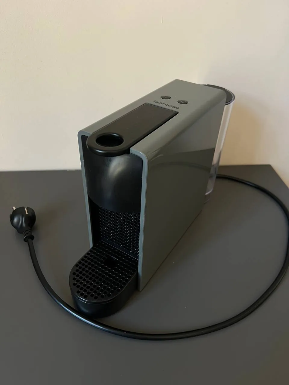 Кофемашина Nespresso Essenza Mini 1