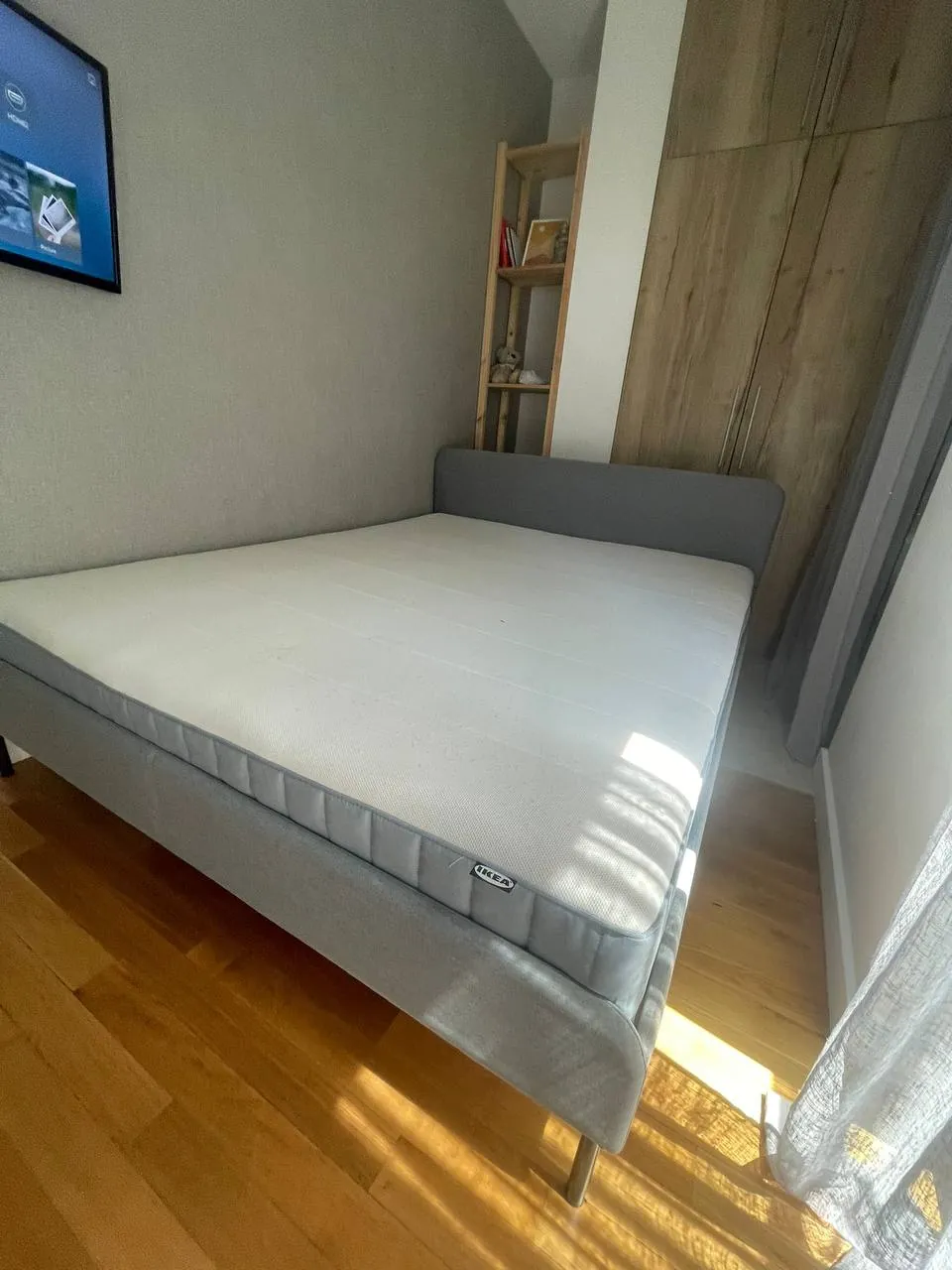 Кровать IKEA 160x200 с матрасом Vesteroy 1
