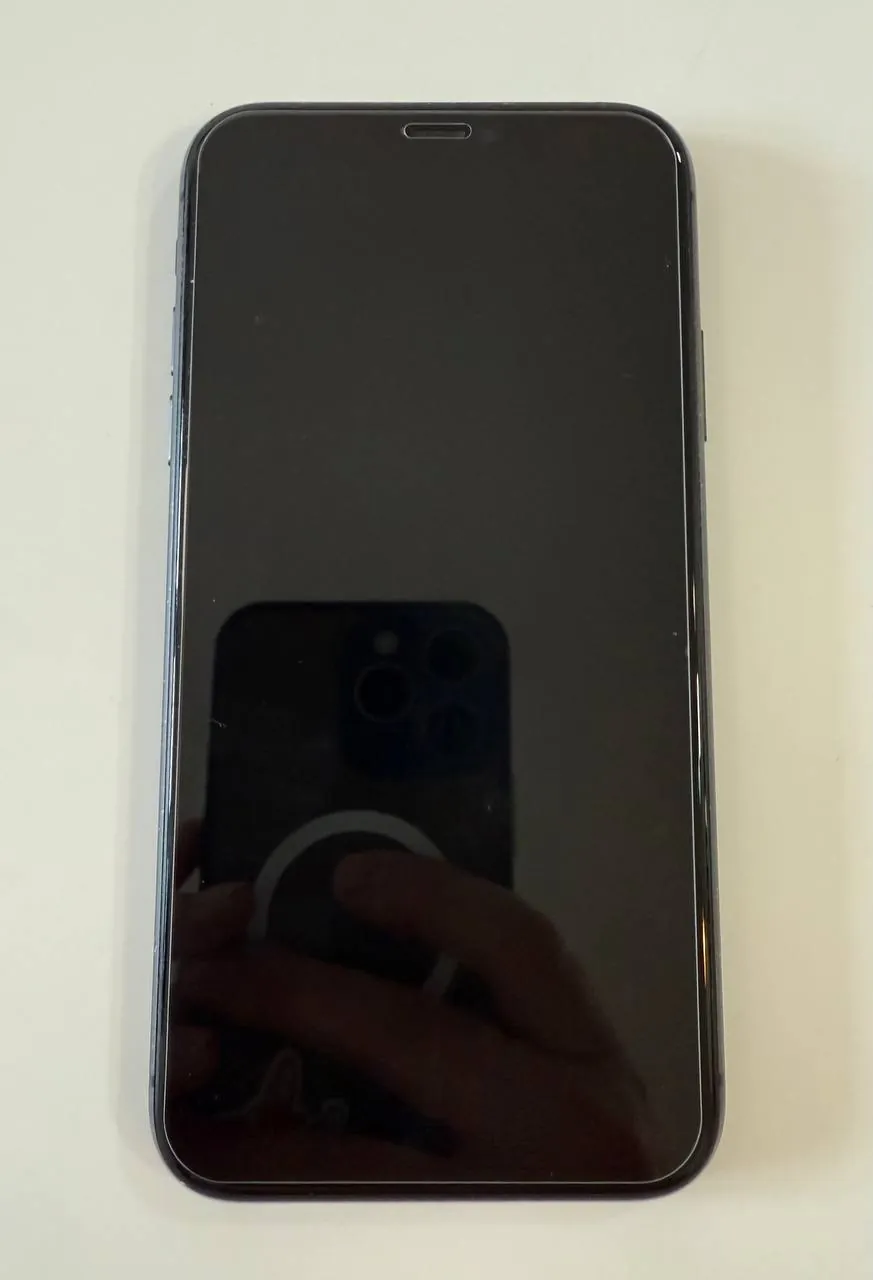 iPhone 11 128GB Black 1