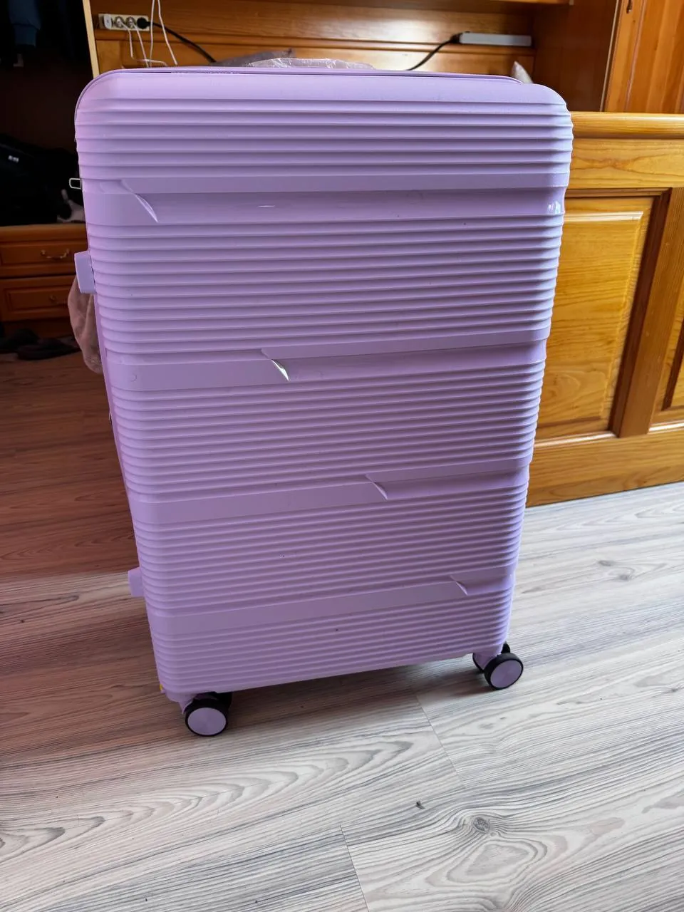Чемодан размер L полипропилен 2