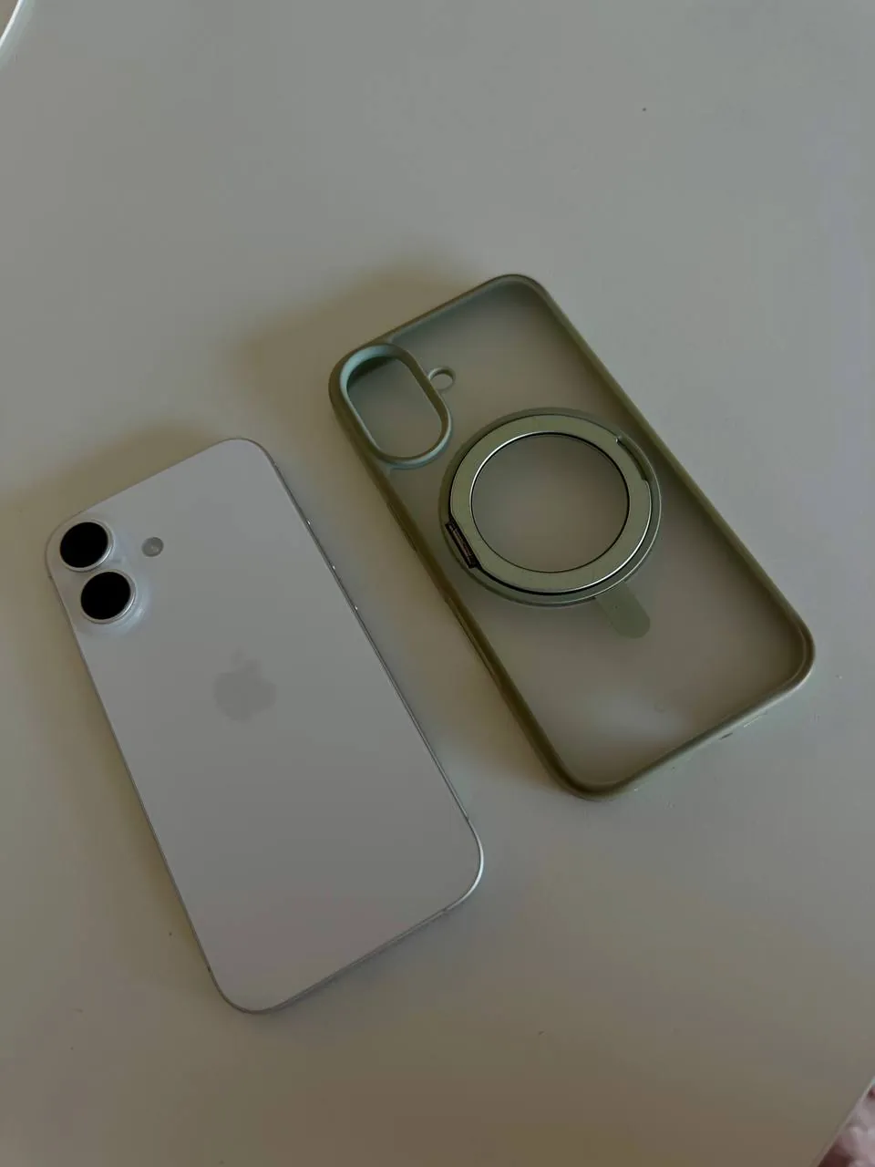 iPhone 16 256GB 3