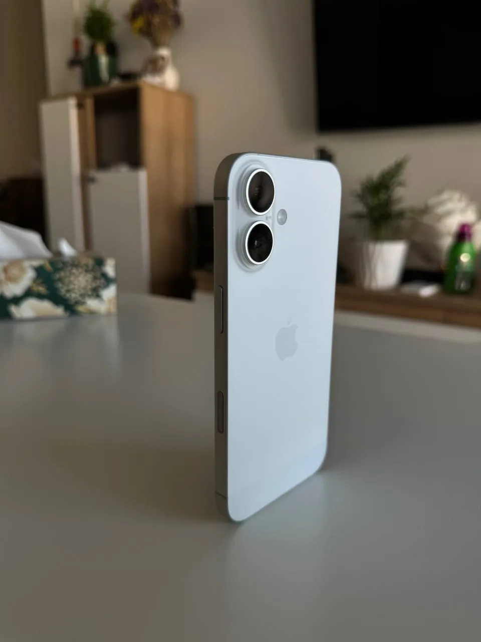 iPhone 16 256GB 1
