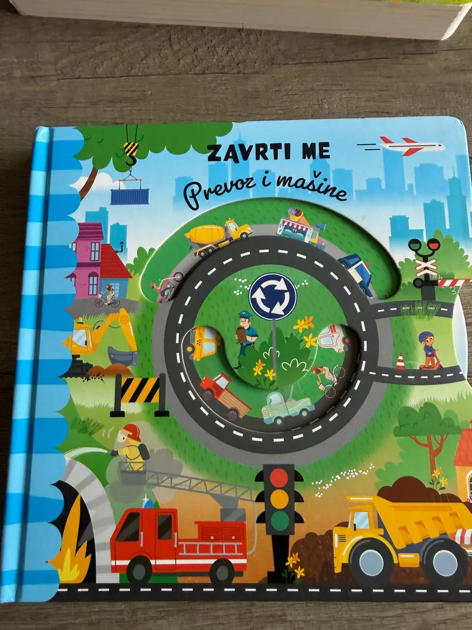 Детская обувь, книги и игрушка 9